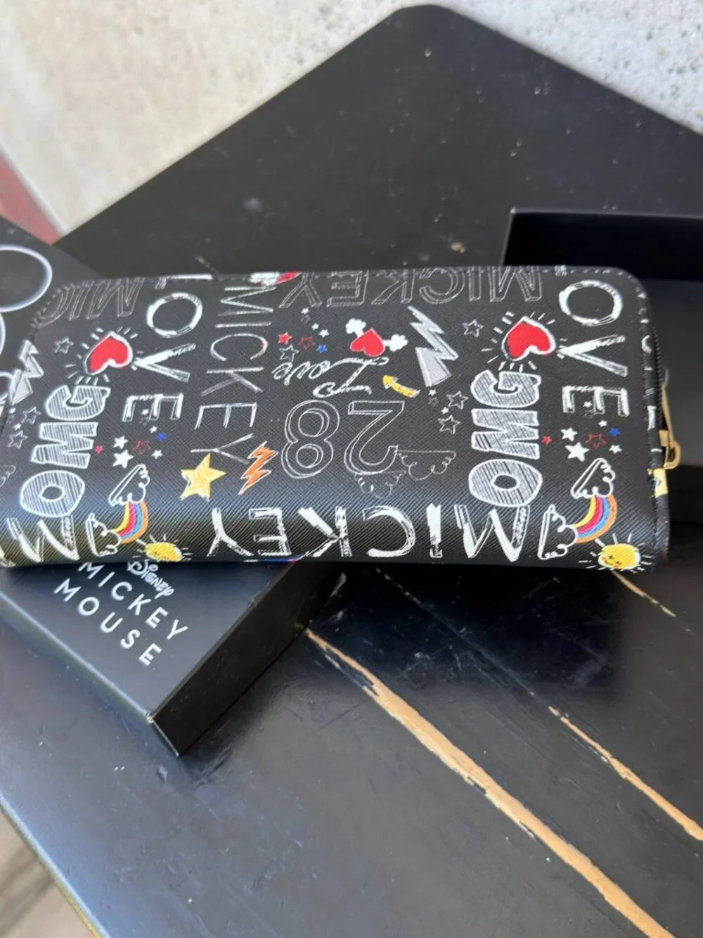 NEW DISNEY MICKEY MOUSE OMG / LOVE ZIP AROUND WALLET